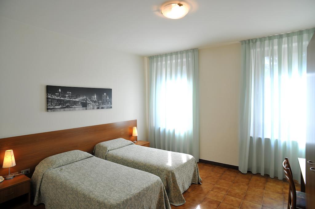 Albergo Croce D'Oro Dolcè Camera foto